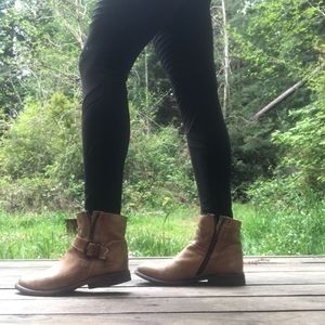 Bed | Stu Boots. Handmade leather boots size 7 1/2